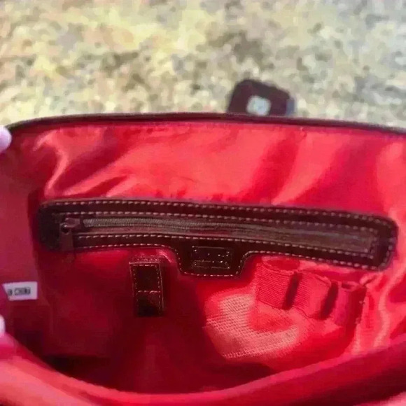 MC Faux Leather Alligator Crocodile Pattern Red Leather Shoulder Purse Handbag. - Picture 14 of 15